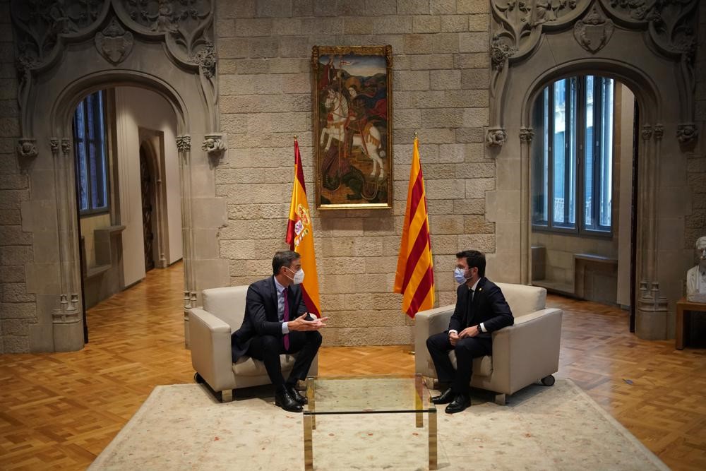 スペイン政府がカタルーニャ自治州との交渉を再開 カタルーニャ独立問題 主要野党は交渉を茶番と呼んだ