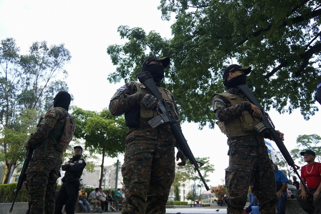 エルサルバドル 非常事態宣言の期間を延長 ブケレ大統領のギャング取り締まり政策 3月末以降の逮捕者1万6000人