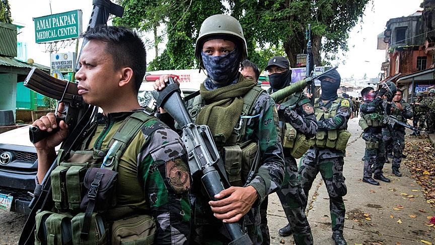 フィリピン 観光客を斬首したイスラム過激派組織 アブサヤフ の戦闘員が自首 カナダ人観光客2人とドイツ人1人を斬首