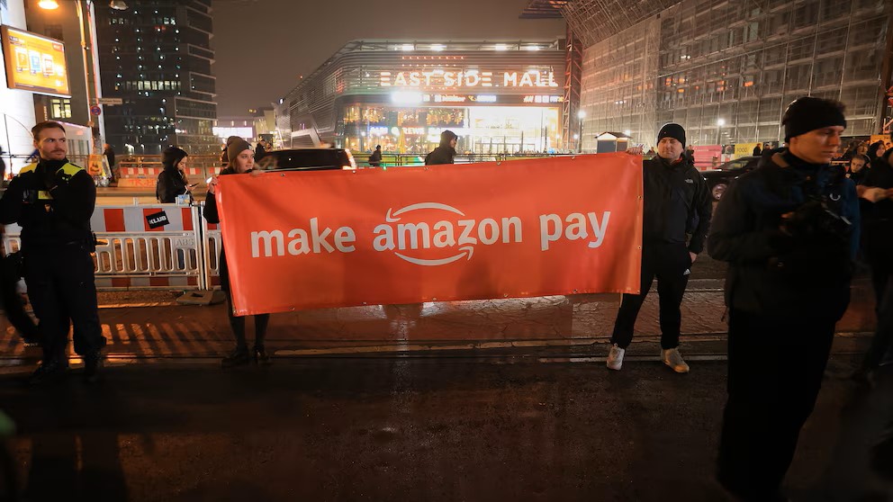 Amazon Negative Protets 全世界でアマゾン「ブラックフライデー」ストライキ - KWP News/九州と世界のニュース